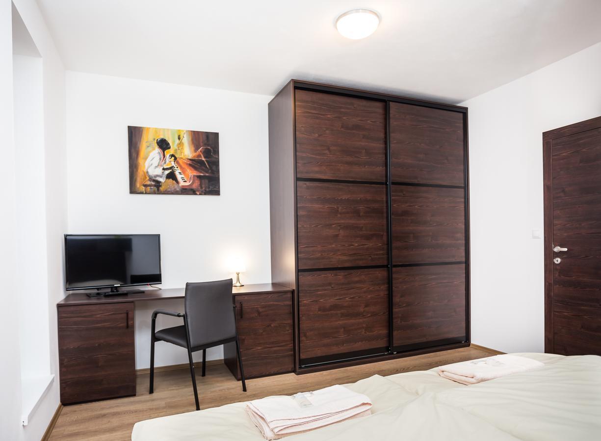 Barok Hotel And Apartments 布拉迪斯拉发 外观 照片